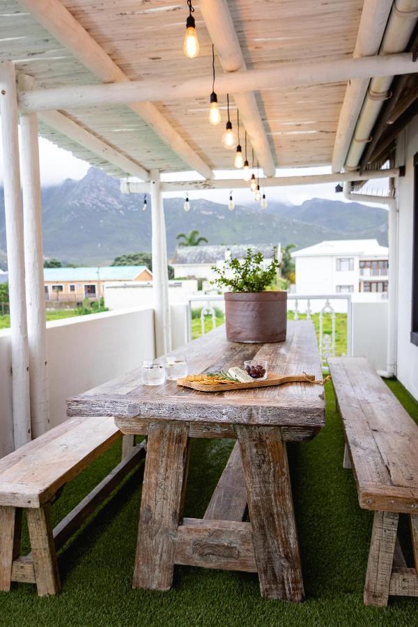 Villa Le Roc Kleinmond Accommodation Екстериор снимка